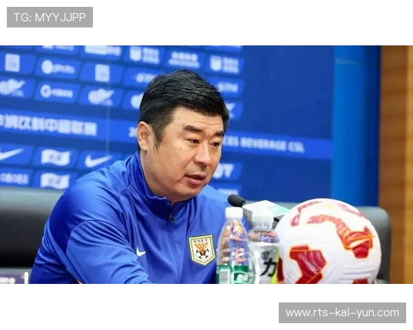 韩鹏代理泰山帅位历程:从救火教练到赛季第五的挑战 韩鹏代理泰山帅位历程:从救火教练到赛季第五的挑战